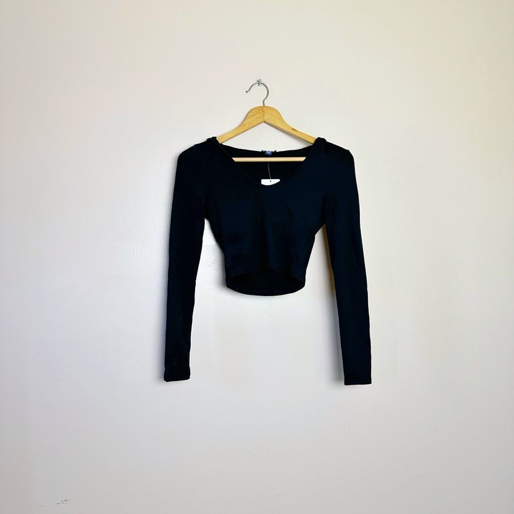 CLEARANCE! Black Boutique Hooded Crop Top Size XS NWT